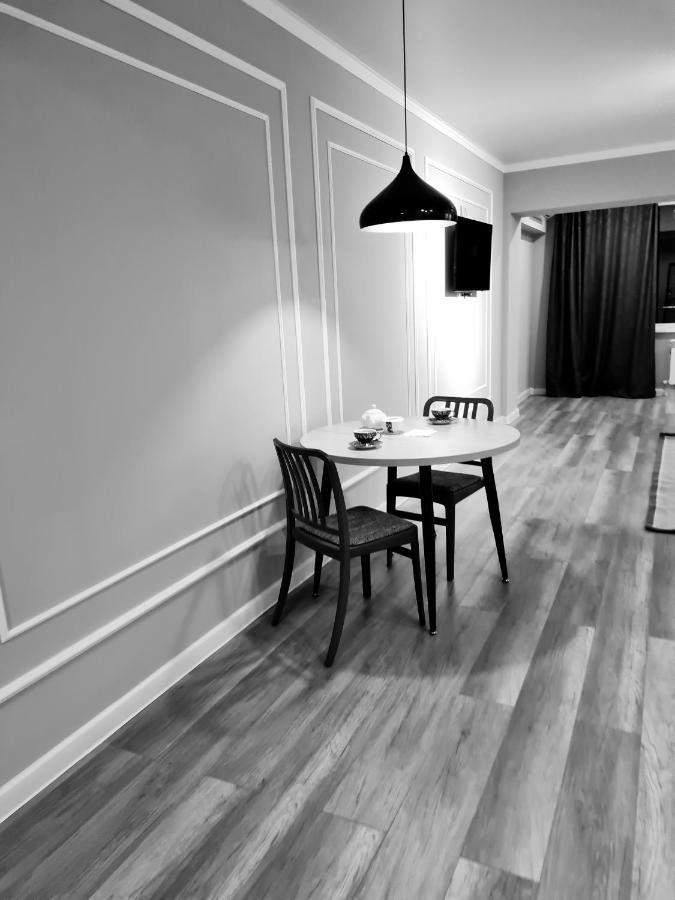 Апартаменты В Центре, В Новом Доме Almaty Extérieur photo